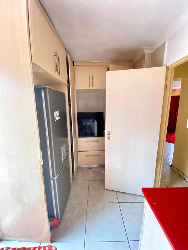 3 Bedroom Property for Sale in Dhlamini Gauteng