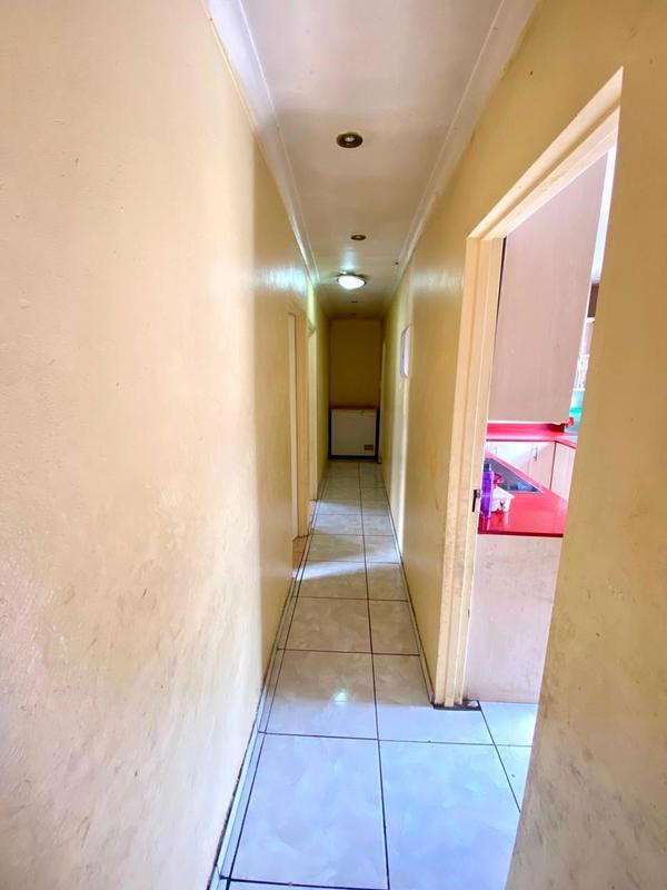 3 Bedroom Property for Sale in Dhlamini Gauteng