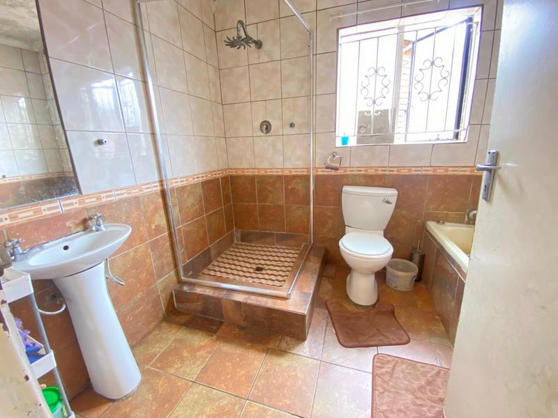 3 Bedroom Property for Sale in Dhlamini Gauteng