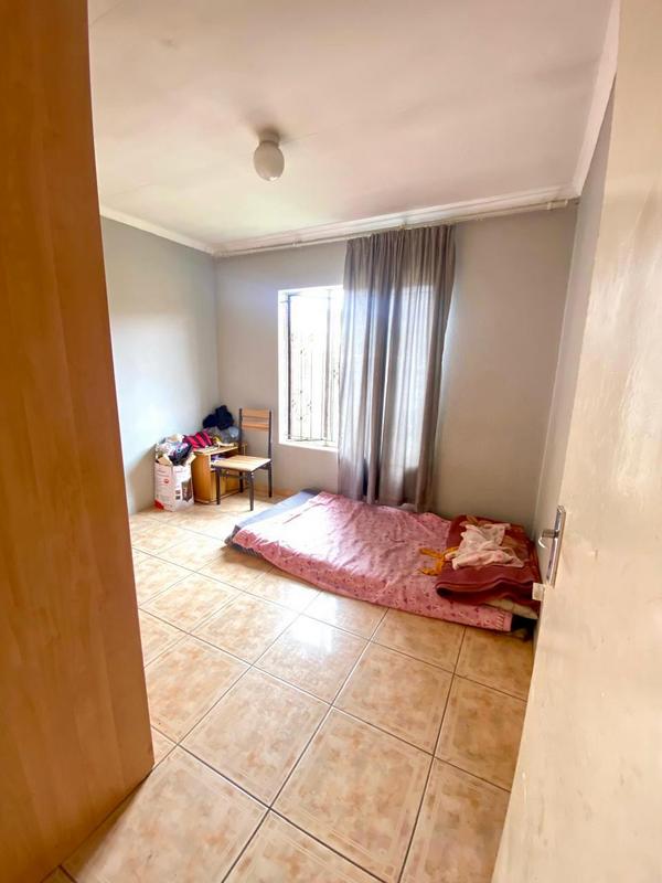 3 Bedroom Property for Sale in Dhlamini Gauteng