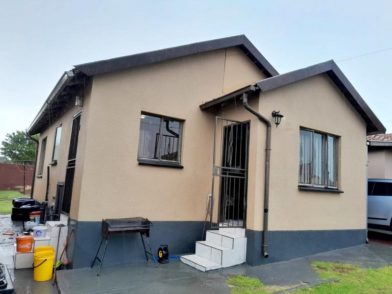 3 Bedroom Property for Sale in Emdeni Gauteng