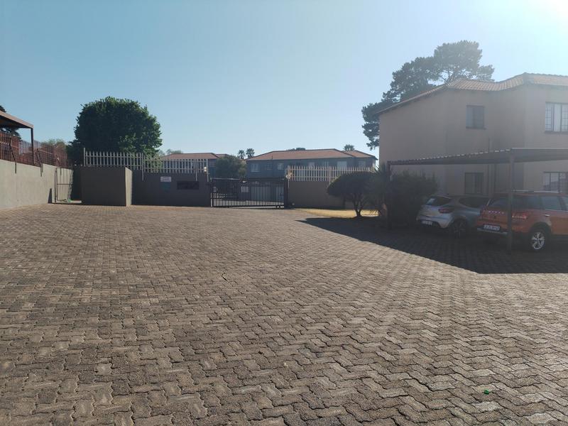 3 Bedroom Property for Sale in Lindhaven Gauteng