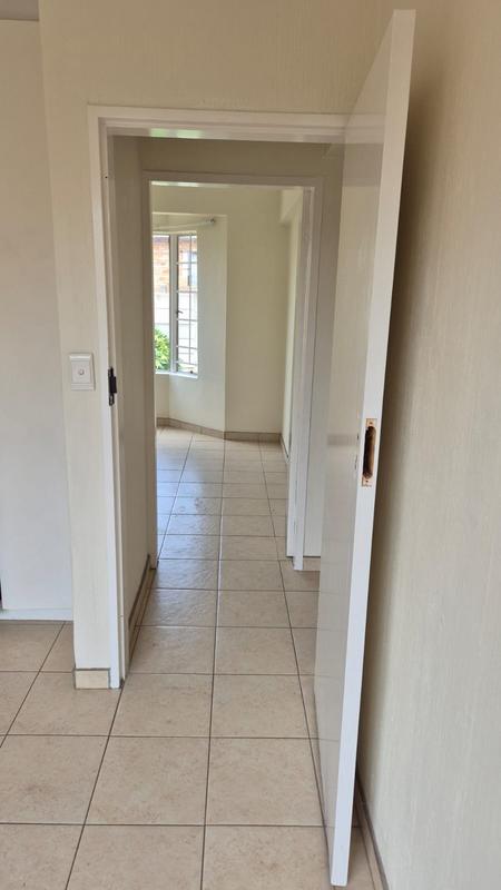 To Let 3 Bedroom Property for Rent in Roodepoort Gauteng