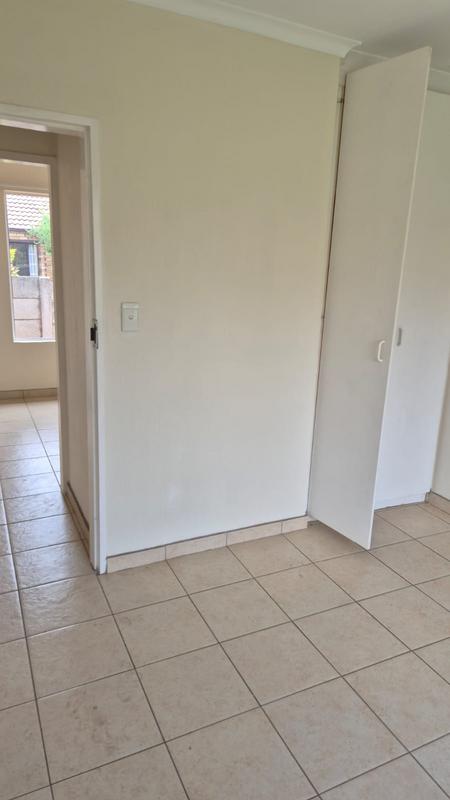 To Let 3 Bedroom Property for Rent in Roodepoort Gauteng