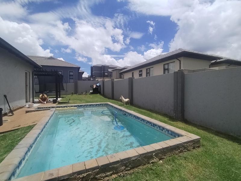 To Let 3 Bedroom Property for Rent in Wildtuinpark Gauteng