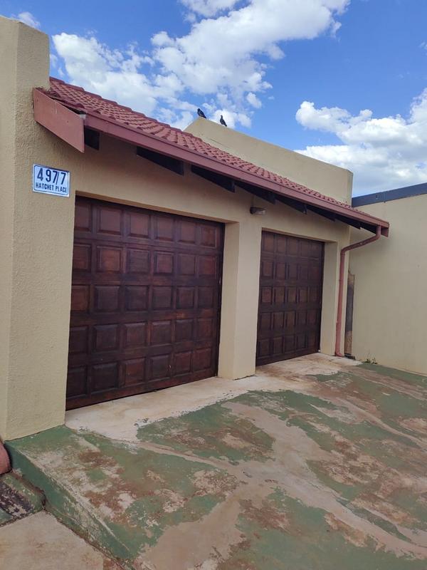 3 Bedroom Property for Sale in Lawley Gauteng