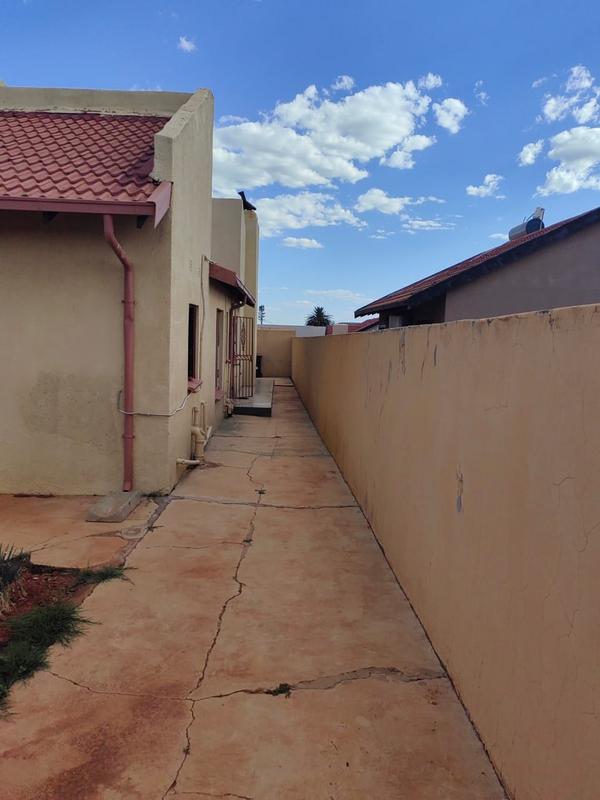 3 Bedroom Property for Sale in Lawley Gauteng