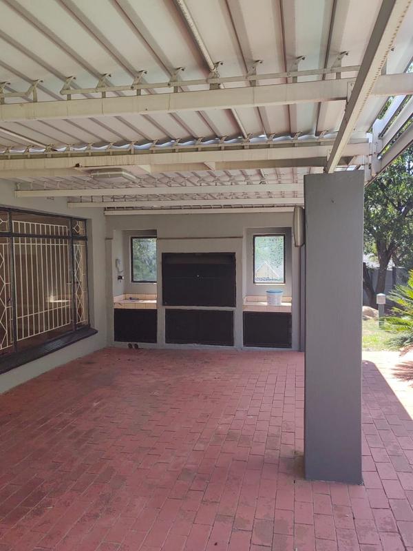 4 Bedroom Property for Sale in Sandton Central Gauteng