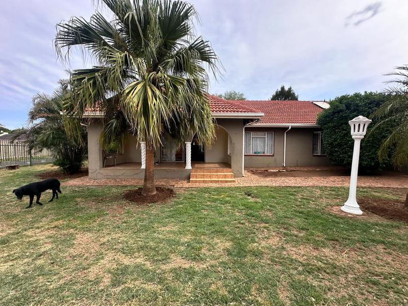 2 Bedroom Property for Sale in Theresa Park Gauteng