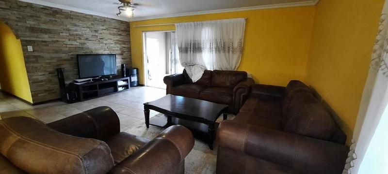 2 Bedroom Property for Sale in Theresa Park Gauteng