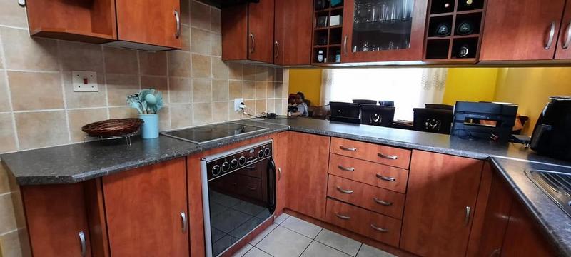 2 Bedroom Property for Sale in Theresa Park Gauteng