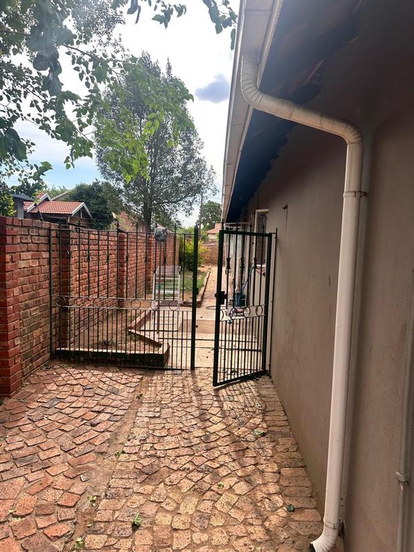 2 Bedroom Property for Sale in Theresa Park Gauteng