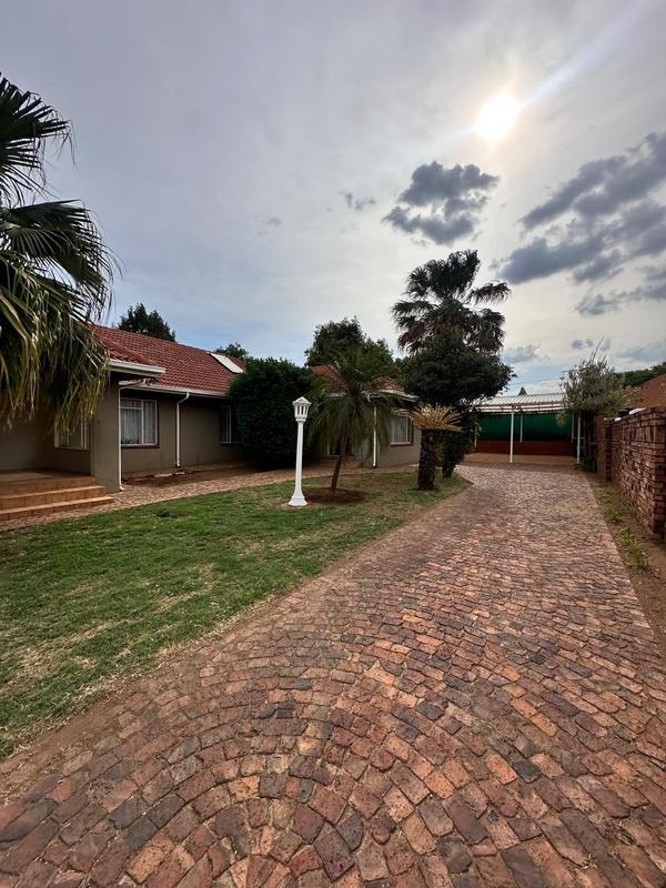 2 Bedroom Property for Sale in Theresa Park Gauteng