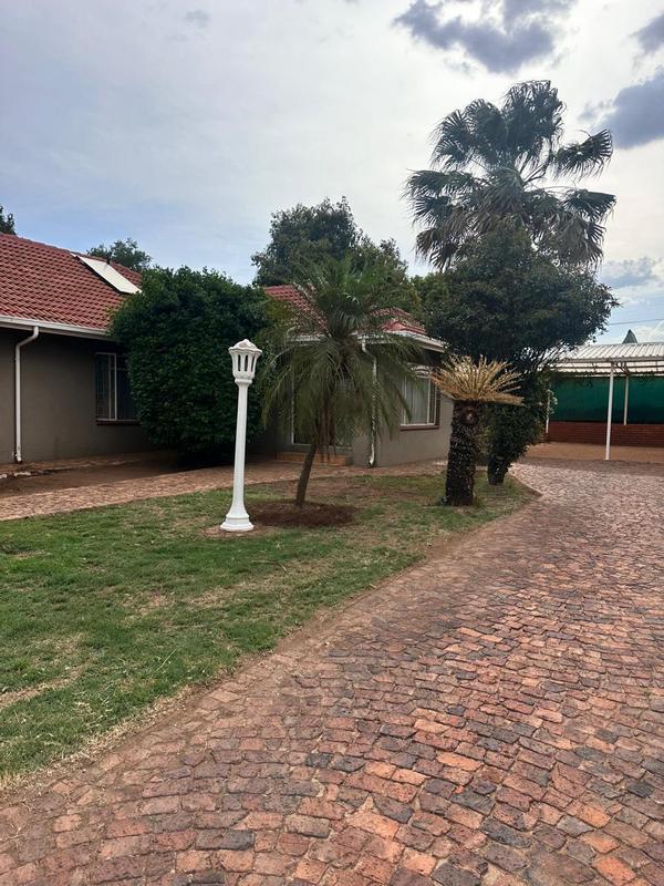 2 Bedroom Property for Sale in Theresa Park Gauteng