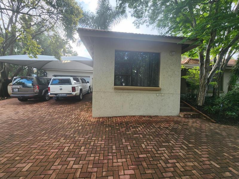 3 Bedroom Property for Sale in Waterkloof Ridge Gauteng