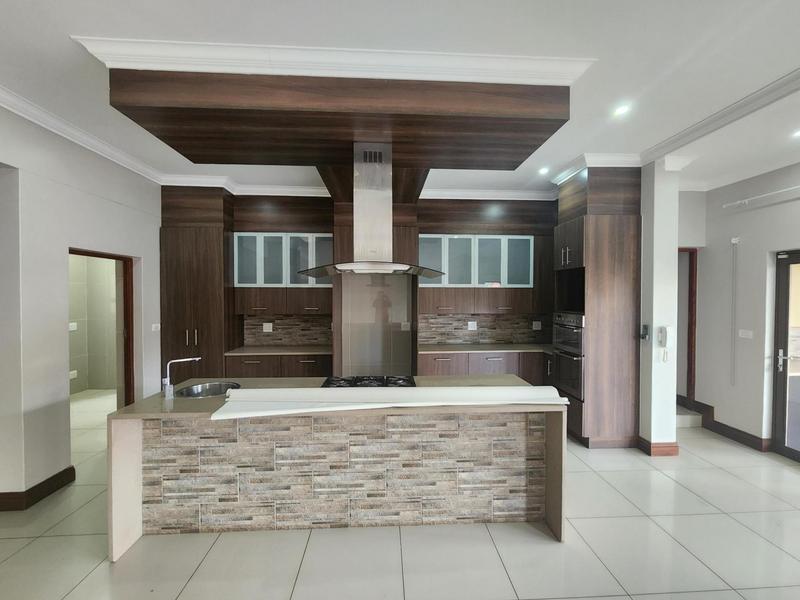 5 Bedroom Property for Sale in Waterkloof Ridge Gauteng