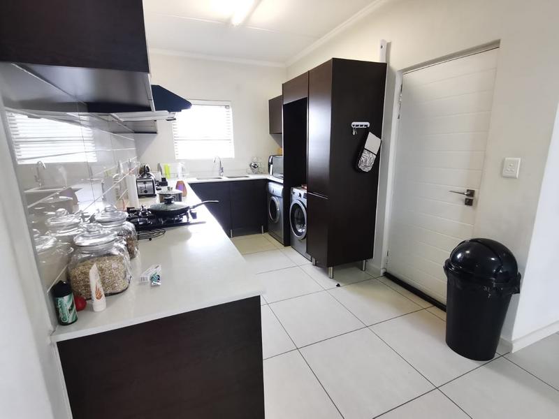 2 Bedroom Property for Sale in Greenstone Hill Gauteng