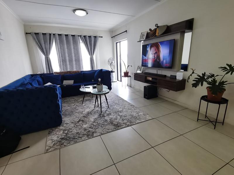 2 Bedroom Property for Sale in Greenstone Hill Gauteng