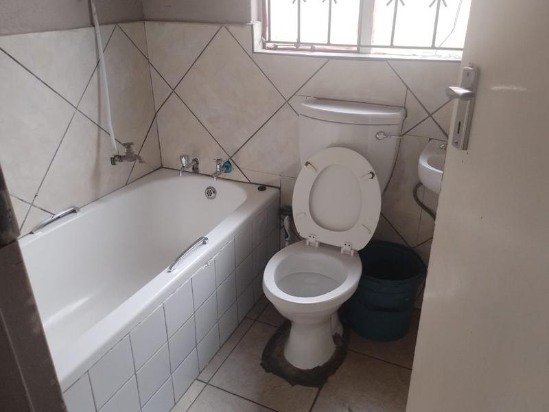 To Let 2 Bedroom Property for Rent in Ebony Park Gauteng