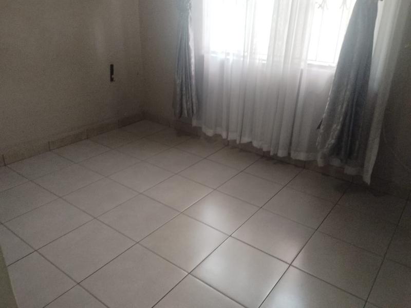 To Let 2 Bedroom Property for Rent in Ebony Park Gauteng