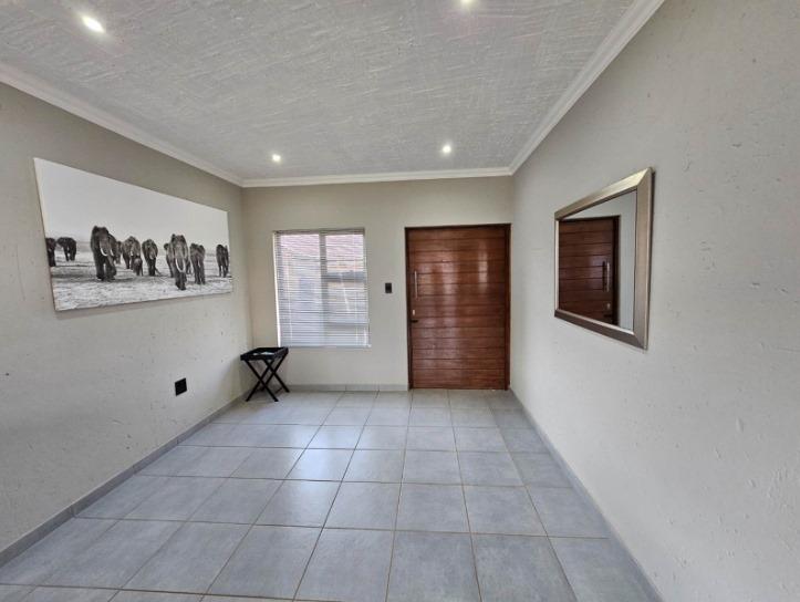 3 Bedroom Property for Sale in Halfway House Gauteng