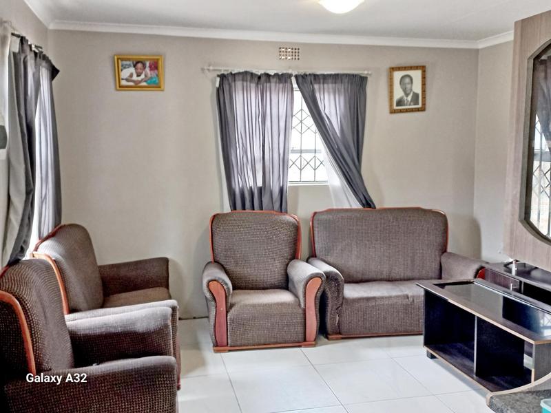 2 Bedroom Property for Sale in Clayville Gauteng