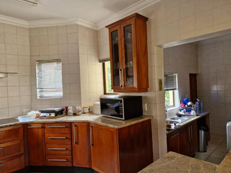 5 Bedroom Property for Sale in Blue Valley Golf Estate Gauteng