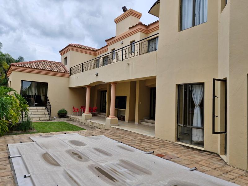 5 Bedroom Property for Sale in Blue Valley Golf Estate Gauteng