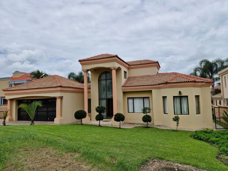 5 Bedroom Property for Sale in Blue Valley Golf Estate Gauteng