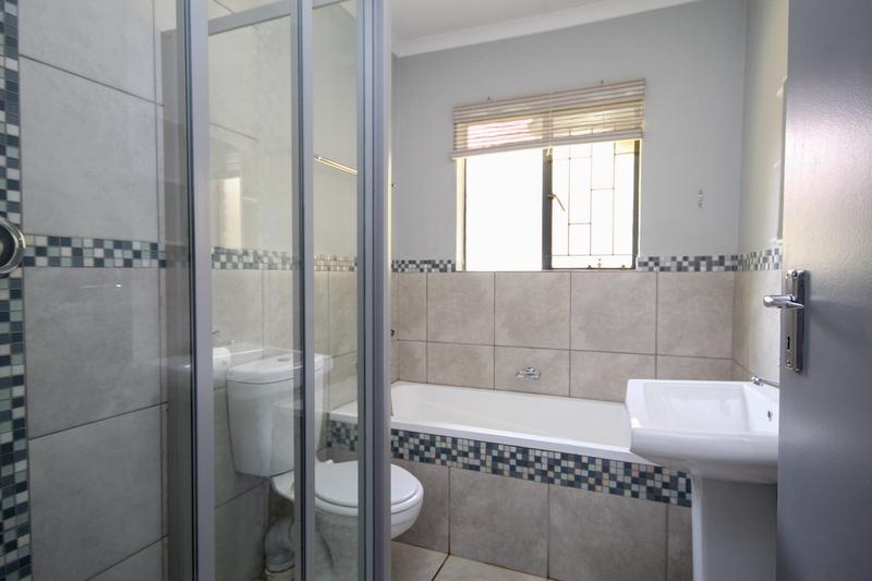 8 Bedroom Property for Sale in Eldoraigne Gauteng