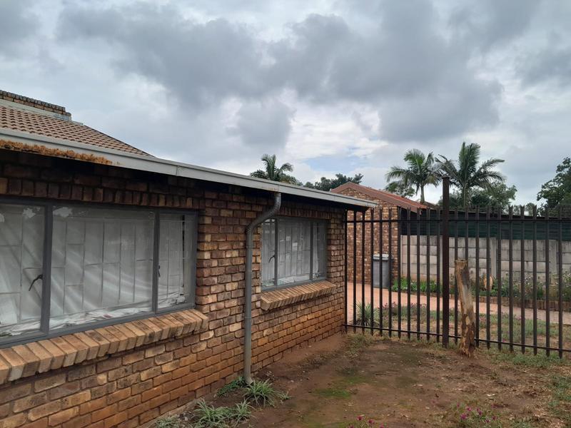 To Let 3 Bedroom Property for Rent in Mountain View Gauteng