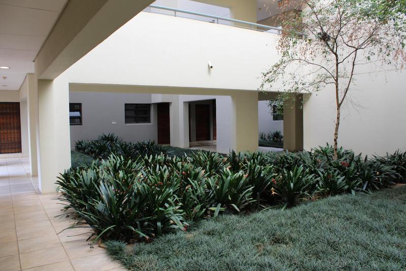 To Let 2 Bedroom Property for Rent in Bedford Gardens Gauteng