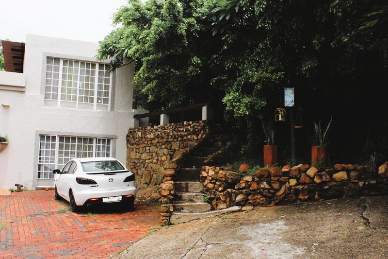 5 Bedroom Property for Sale in Pretoria Gardens Gauteng