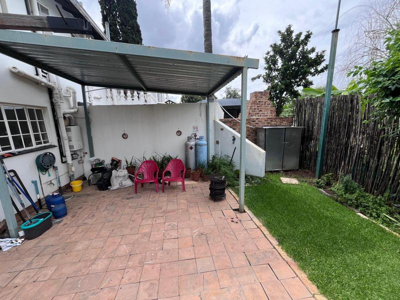 1 Bedroom Property for Sale in Wilgeheuwel Gauteng