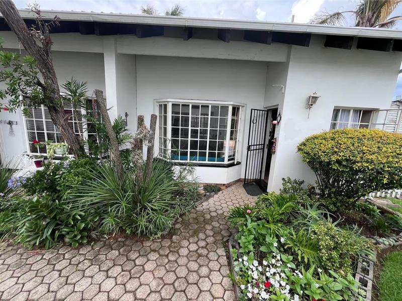 1 Bedroom Property for Sale in Wilgeheuwel Gauteng