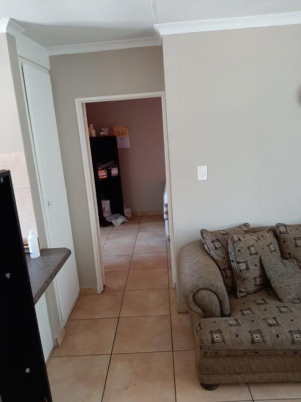 1 Bedroom Property for Sale in Rietvalleirand Gauteng