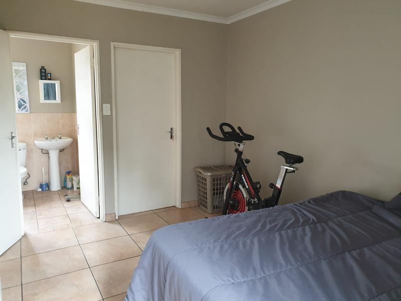 1 Bedroom Property for Sale in Rietvalleirand Gauteng