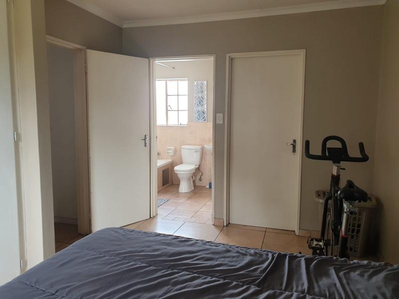 1 Bedroom Property for Sale in Rietvalleirand Gauteng