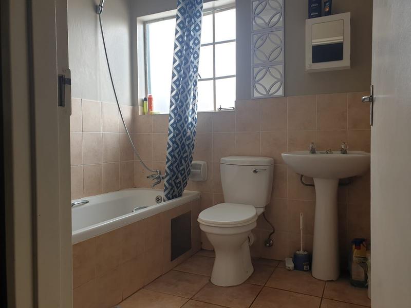 1 Bedroom Property for Sale in Rietvalleirand Gauteng