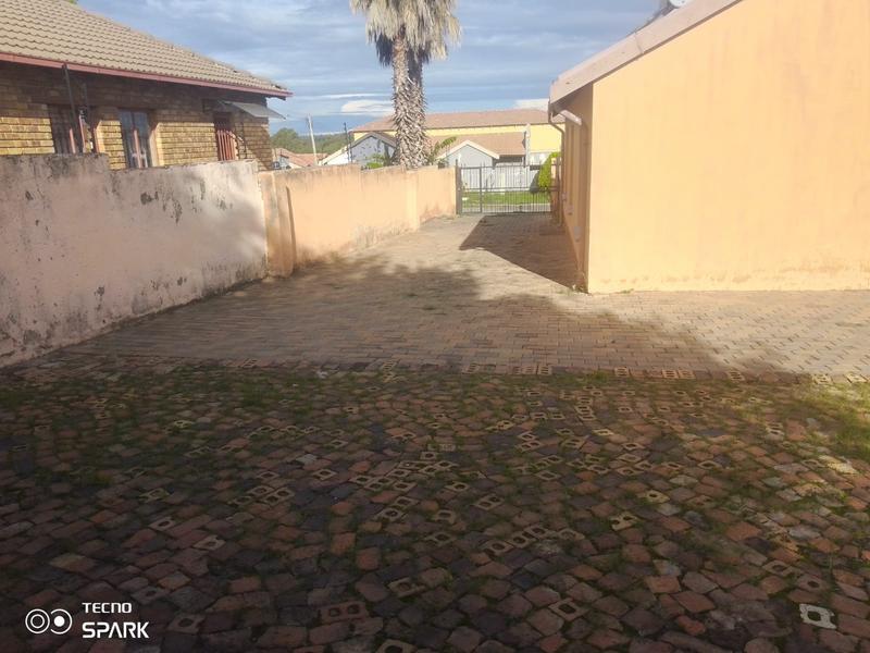 To Let 3 Bedroom Property for Rent in Olievenhoutbosch Gauteng