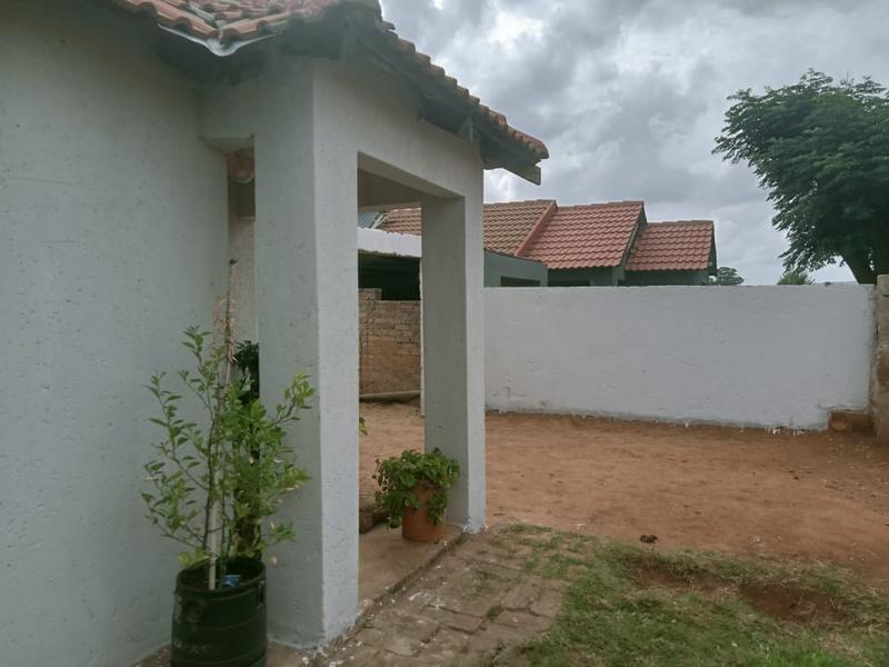 3 Bedroom Property for Sale in Lenasia Gauteng