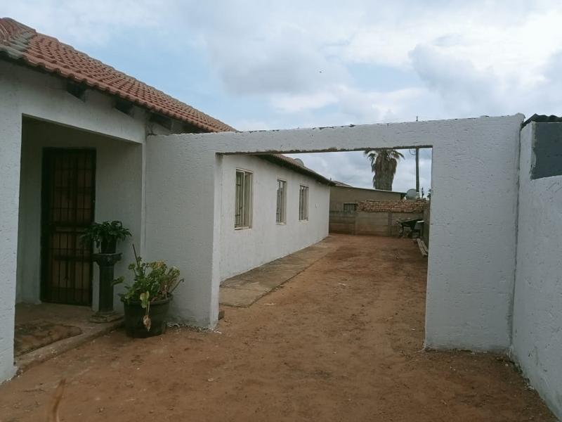 3 Bedroom Property for Sale in Lenasia Gauteng