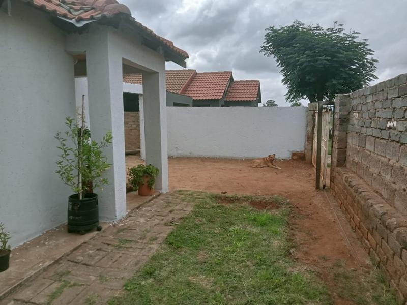 3 Bedroom Property for Sale in Lenasia Gauteng