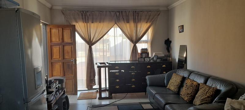 3 Bedroom Property for Sale in Protea Glen Gauteng