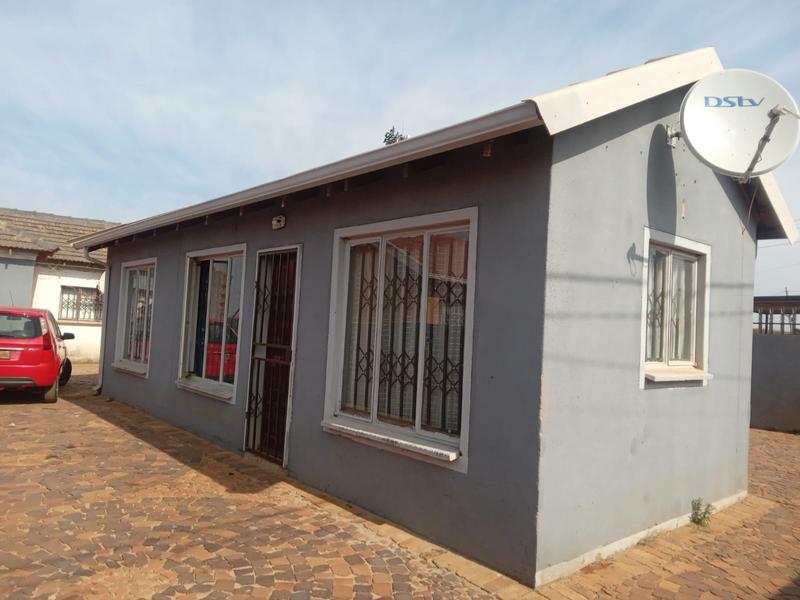 3 Bedroom Property for Sale in Protea Glen Gauteng