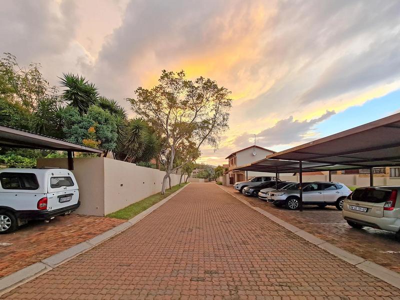 2 Bedroom Property for Sale in Willowbrook Gauteng