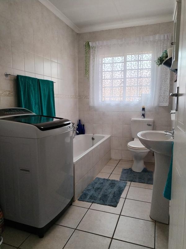 3 Bedroom Property for Sale in Annlin Gauteng