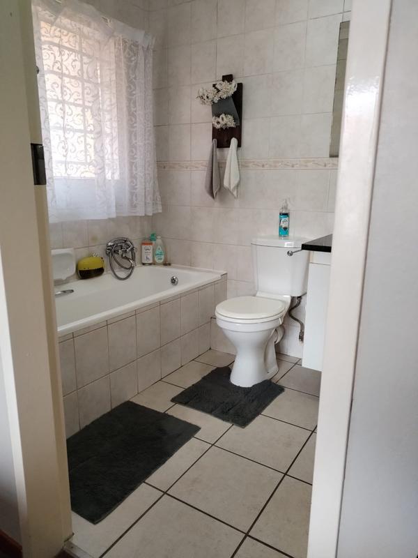 3 Bedroom Property for Sale in Annlin Gauteng