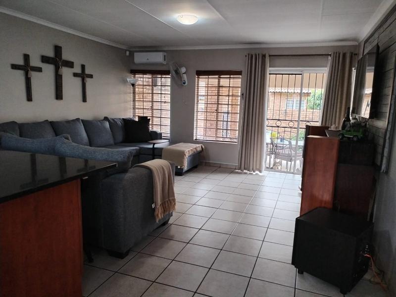 3 Bedroom Property for Sale in Annlin Gauteng