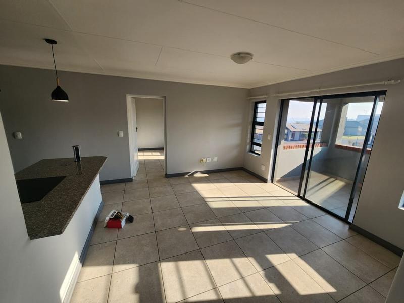 2 Bedroom Property for Sale in Rooihuiskraal Gauteng